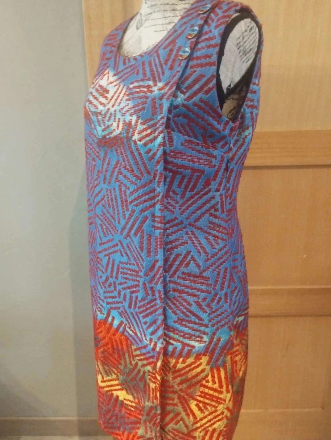 Robe multicolore épaisse, Aventures des toiles T44